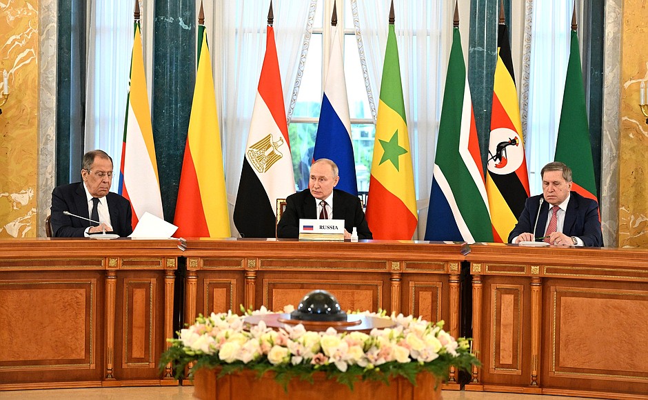 With Minister of Foreign Affairs Sergei Lavrov (left) and Presidential Aide Yury Ushakov at the meeting with heads of delegations of African states.