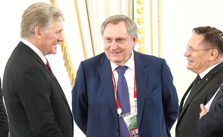 Before the Russia-Ethiopia talks. From right to left: Deputy Chief of Staff of the Presidential Executive Office, Presidential Press Secretary Dmitry Peskov, Energy Minister Nikolai Shulginov, Director General of State Atomic Energy Corporation Rosatom Alexei Likhachev.