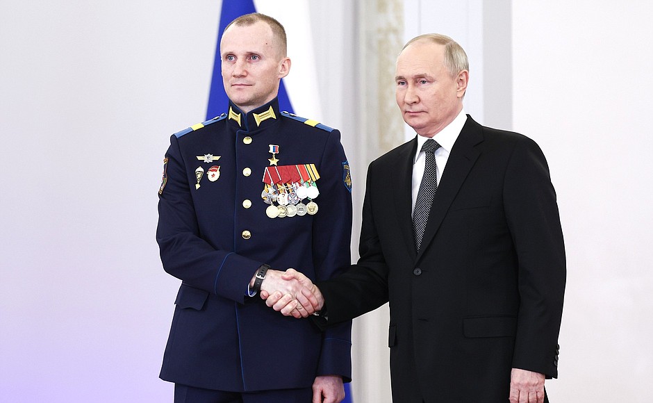 Presentation of Gold Star medals to Heroes of Russia. With Senior Sergeant Maxim Devyatov.