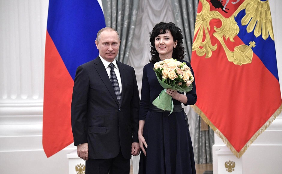 Presentation of state decorations. Lidia Mikheyeva, deputy chairperson of the Council of the Research Centre of Private Law under the President of the Russian Federation named after S.S. Alexeyev, is awarded the title Merited Lawyer of the Russian Federation.