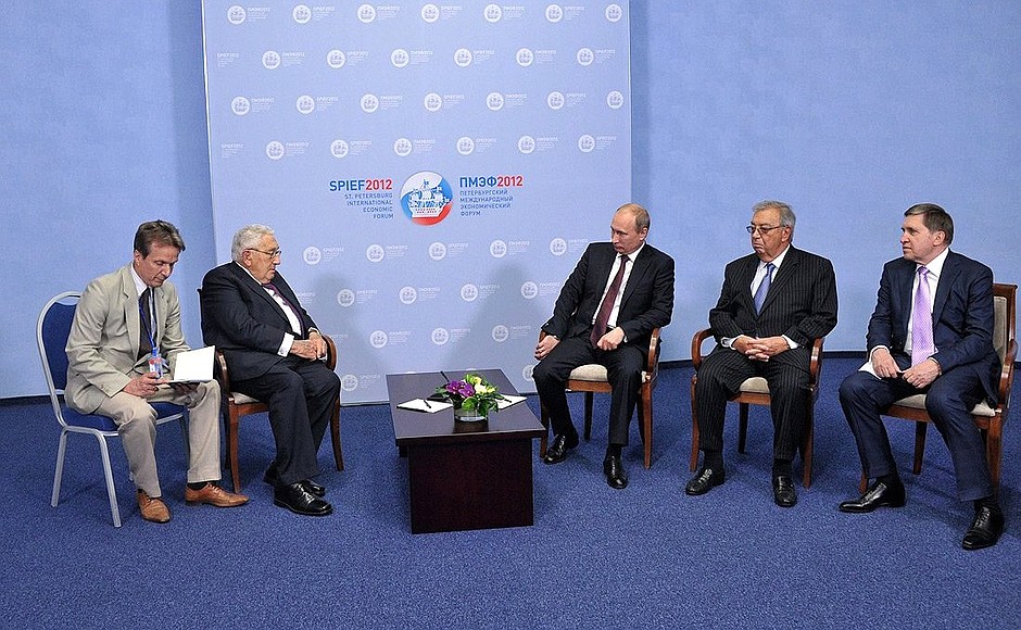 During meeting with former US Secretary of State Henry Kissinger. Yevgeny Primakov is second from right.