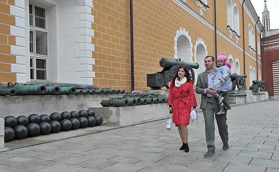 Во время экскурсии по Кремлю.