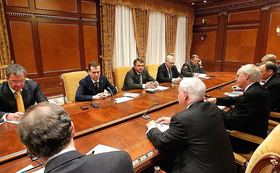 В ходе встречи с Министром обороны США Робертом Гейтсом.