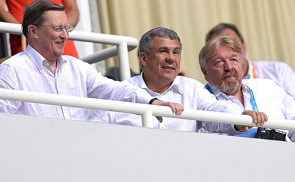 From left: Chief of Staff of the Presidential Executive Office Sergei Ivanov, President of Tatarstan Rustam Minnikhanov, and First Deputy President and Chairman of VTB Bank Management Board Vasily Titov, during the quarterfinals in men’s basketball between the national teams of Russia and Romania at the 27th World University Summer Games in Kazan.