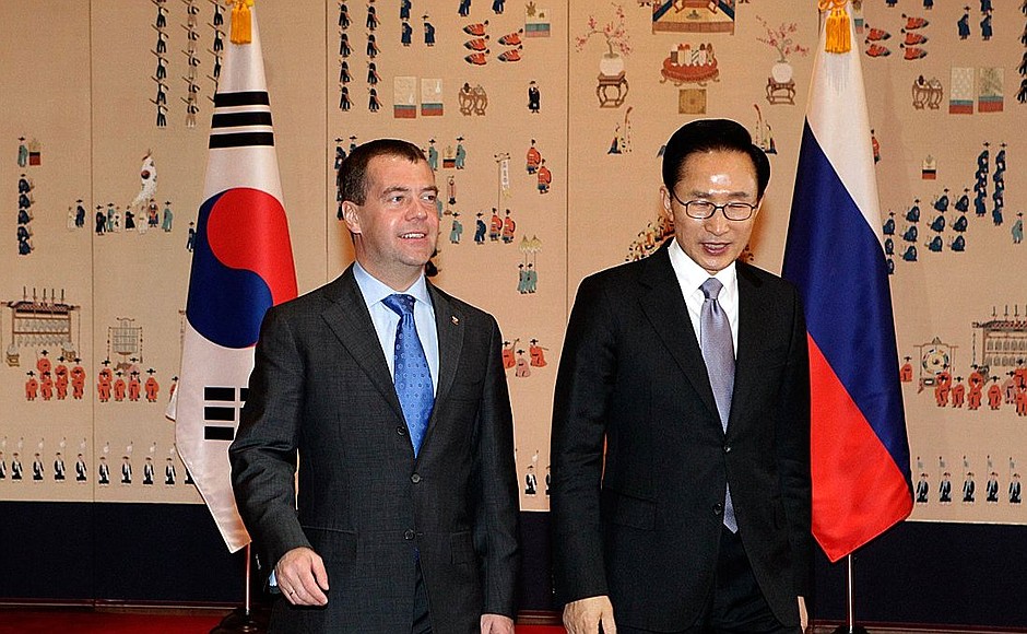 С Президентом Кореи Ли Мён Баком.