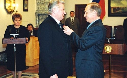 President Putin presenting state awards to citizens of Dagestan. Vyacheslav Palamarchuk, head of the Kizlyar city administration, receiving the Order of Service to the Fatherland, 2nd Class.