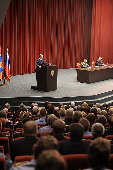 Vladimir Putin presented Vladimir Kolokoltsev, the new Interior Minister, to the Ministry's personnel.