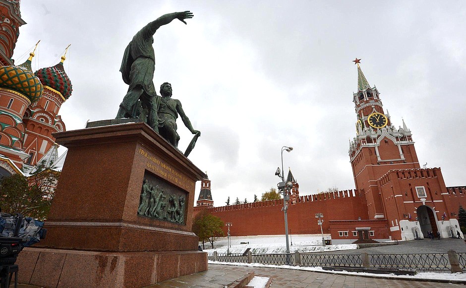Monument to Kuzma Minin and Dmitry Pozharsky on Red Square.