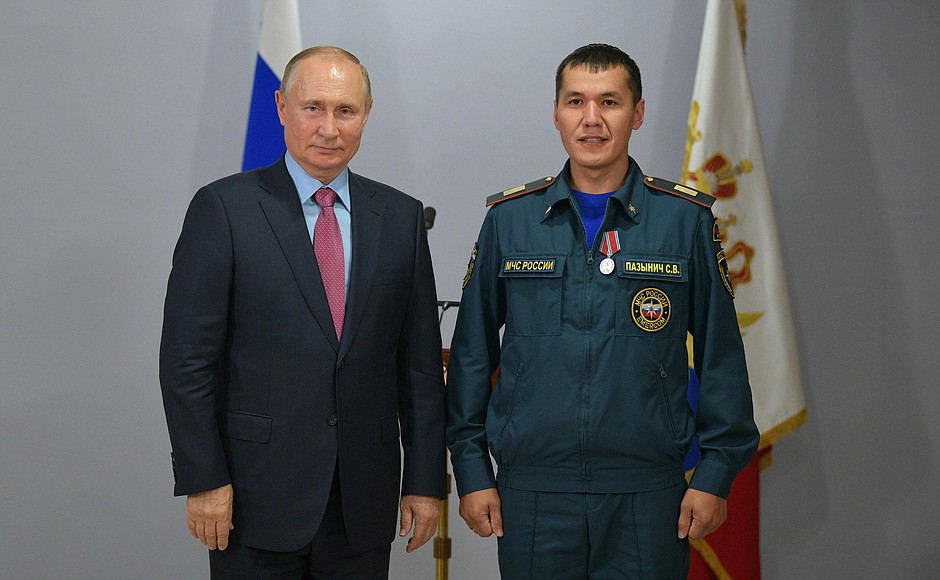 The ceremony to present state decorations of the Russian Federation. The Medal for Courage in a Fire is awarded to Semyon Pazynich, master firefighter at Main Directorate of the Russian Emergencies Ministry in the Republic of Sakha (Yakutia).