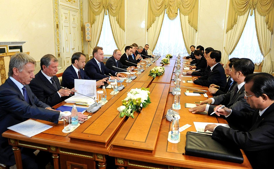 Meeting with First Vice Premier of the State Council of China Zhang Gaoli.