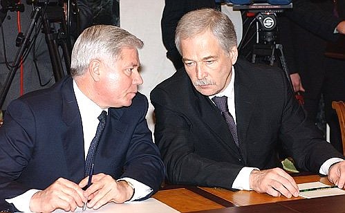 The first meeting of the Presidential Council for the Fight against Corruption. Chairman of the Supreme Court Vyacheslav Lebedev, left, and State Duma Speaker Boris Gryzlov.