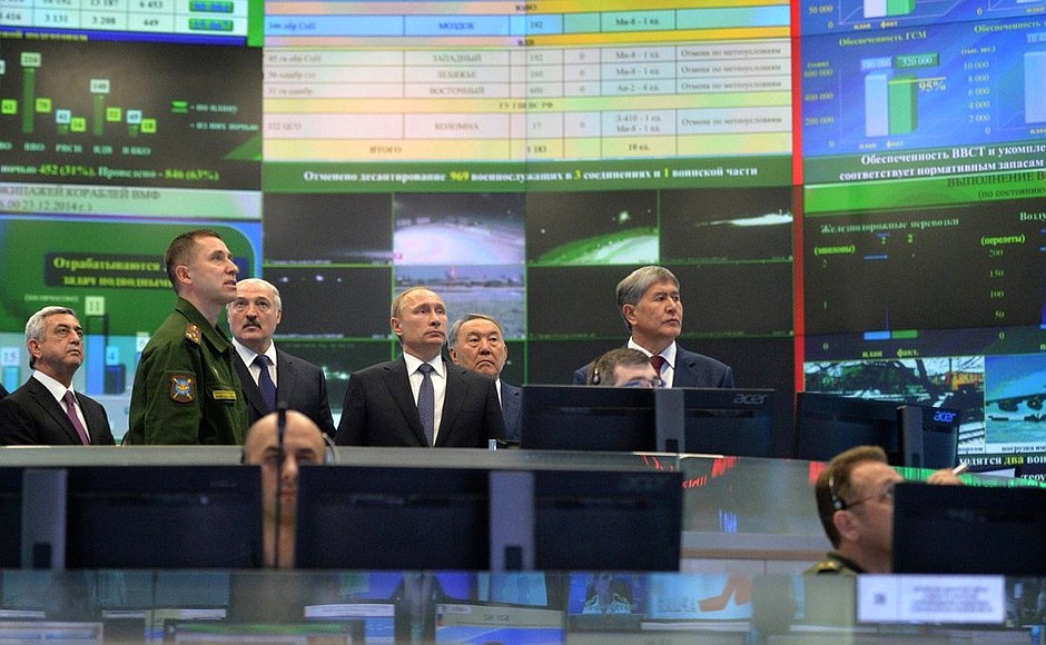 Главы государств – членов ОДКБ посетили Национальный центр управления обороной РФ.