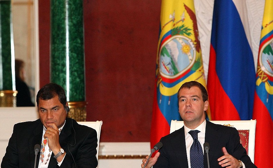 Во время совместной пресс-конференции с Президентом Эквадора.