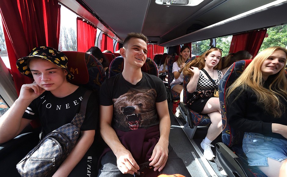 At Maria Lvova-Belova’s initiative, 170 teenagers from the DPR went to a children’s camp in the Krasnodar Territory to attend The Day After Tomorrow integration programme.