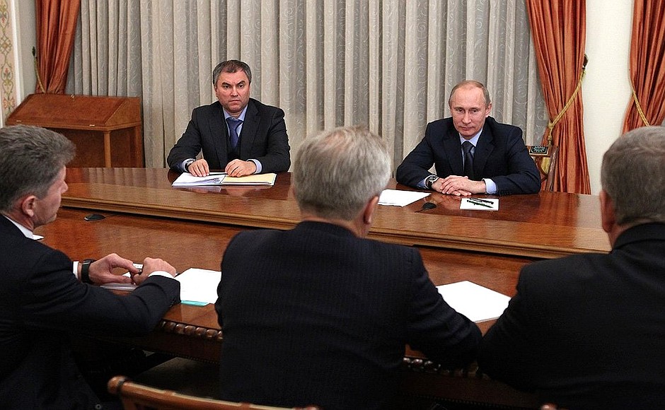 Владимир Путин встретился с губернаторами пяти регионов, одержавшими победу на выборах 14 октября.