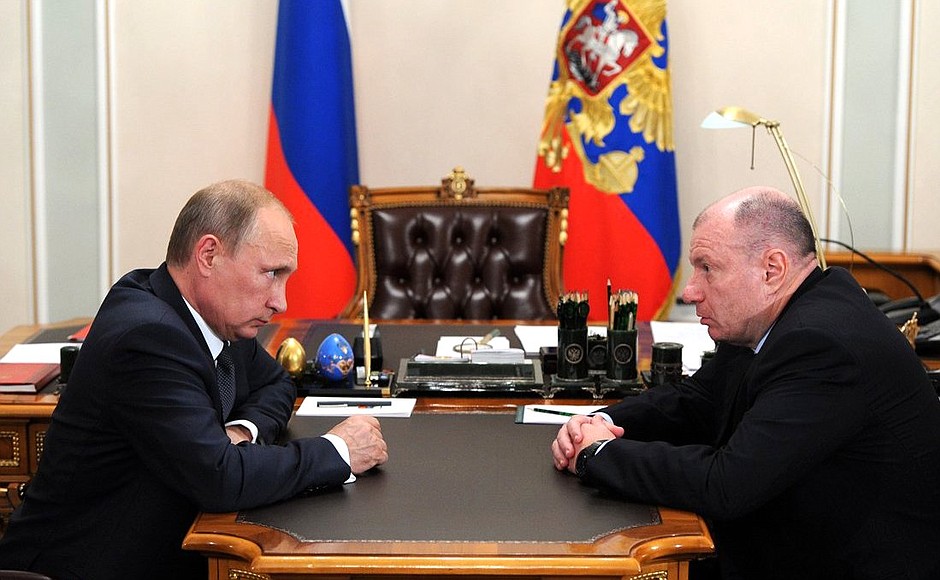 С президентом холдинга «Интеррос», генеральным директором компании «Норильский никель» Владимиром Потаниным.