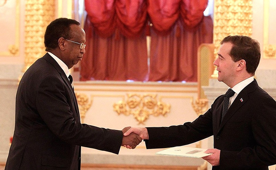 Presentation by foreign ambassadors of their letters of credence. Dmitry Medvedev receives a letter of credence from Ambassador of the Republic of Djibouti Abdi Ibrahim Absieh.