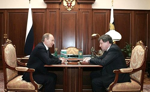 С лидером партии «Яблоко» Григорием Явлинским.