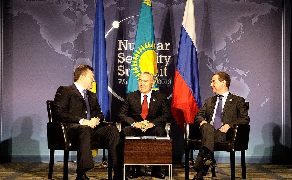 With President of Ukraine Viktor Yanukovych and President of Kazakhstan Nursultan Nazarbayev.