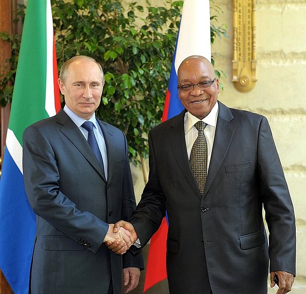 С Президентом ЮАР Джейкобом Зумой.
