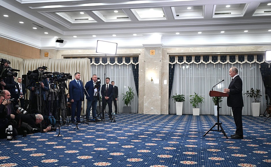 Press conference following the CIS Heads of State Council meeting.