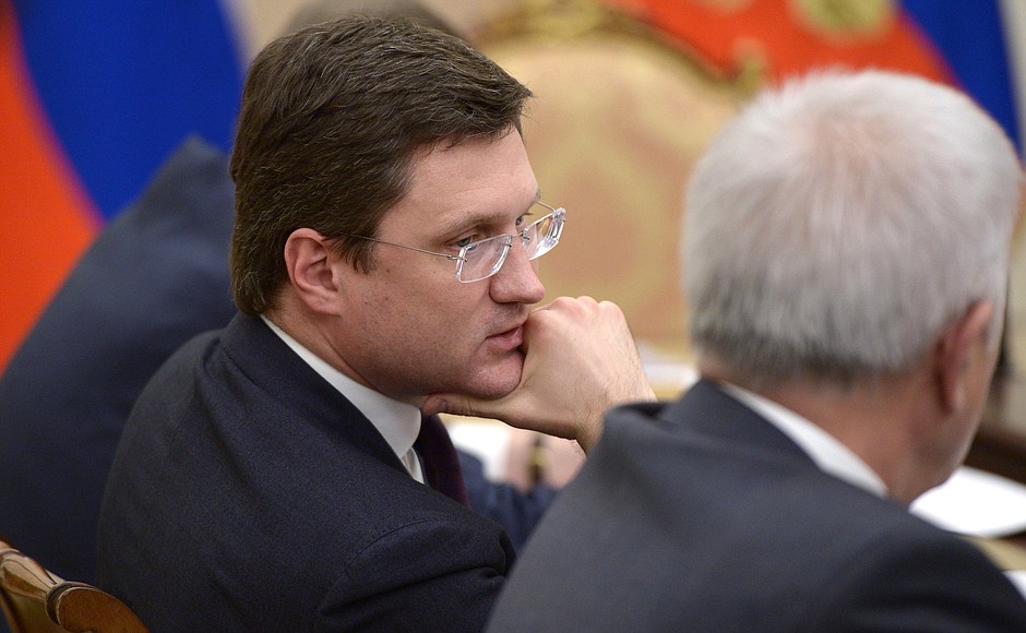Before the meeting with CEOs of oil companies. Energy Minister Alexander Novak.