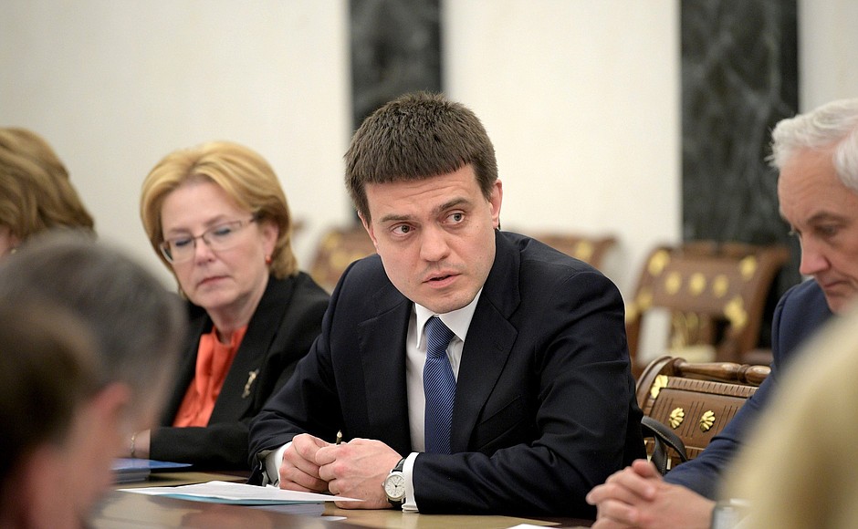 Minister of Science and Higher Education Mikhail Kotyukov at the meeting with Government members.