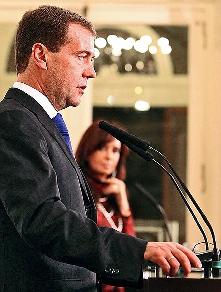 С Президентом Аргентины Кристиной Фернандес де Киршнер на пресс-конференции по итогам российско-аргентинских переговоров.