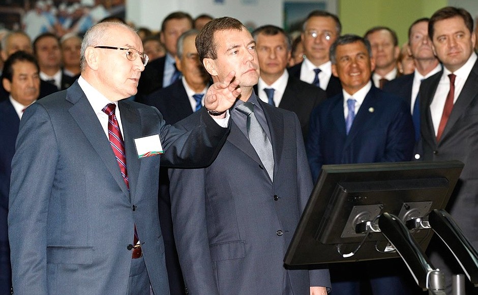Launch ceremony of the first stage of the TANECO oil refining complex. With TANECO CEO Hamza Bagmanov (left).