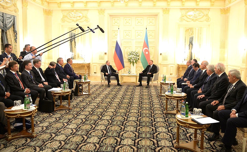 В ходе встречи с Президентом Азербайджанской Республики Ильхамом Алиевым.