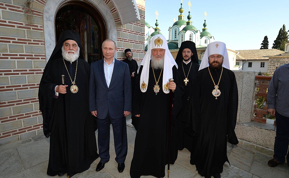 Во время посещения Русского на Афоне Свято-Пантелеимонова монастыря.