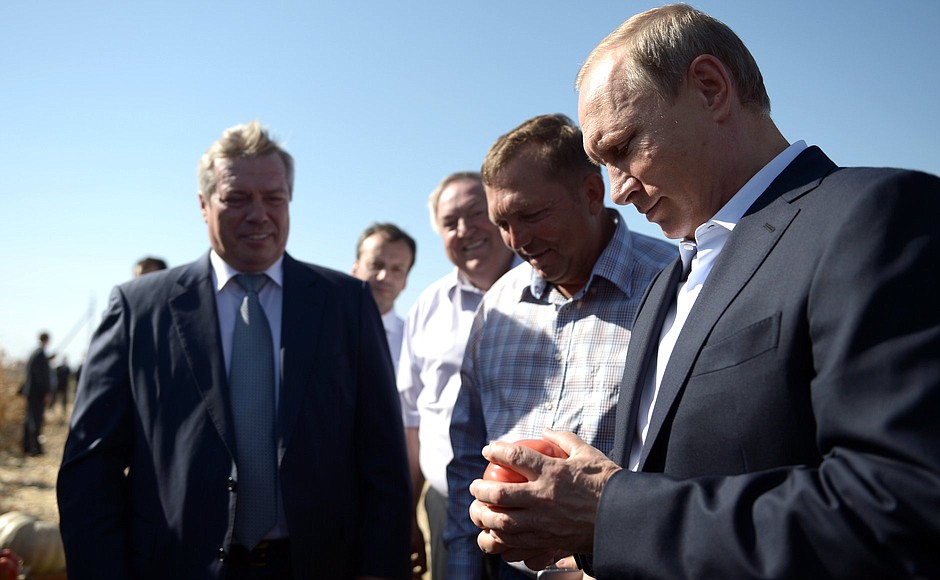 На встрече с представителями фермерских хозяйств Ростовской области.