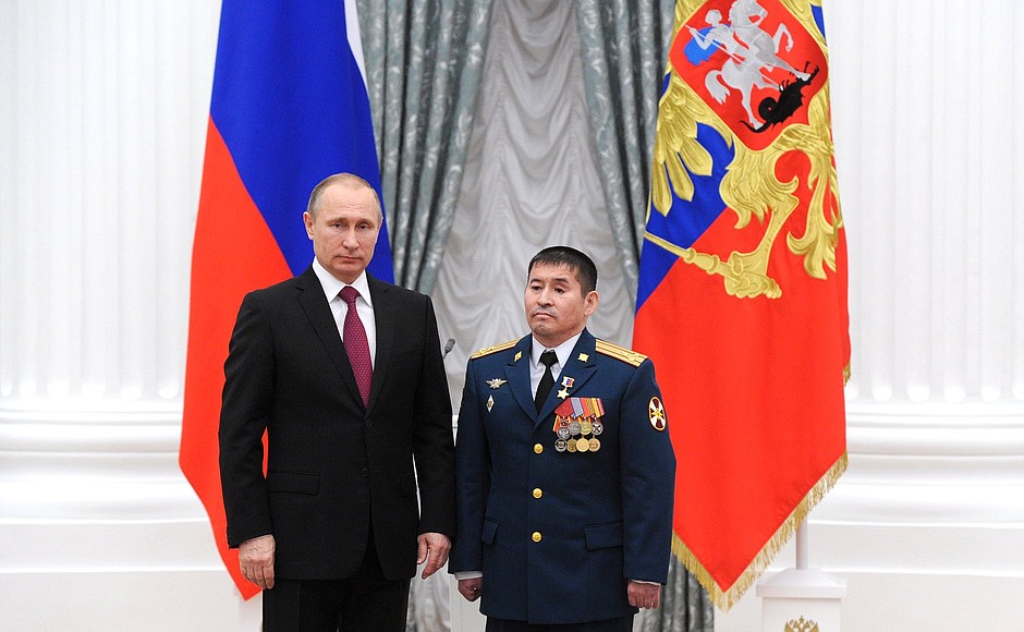Presentation of state decorations. Colonel Serik Sultangabiyev is awarded the title of Hero of Russia.