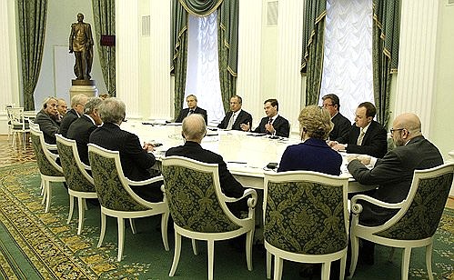 На встрече с членами независимой консультативной комиссии по изучению политики США в отношении России.