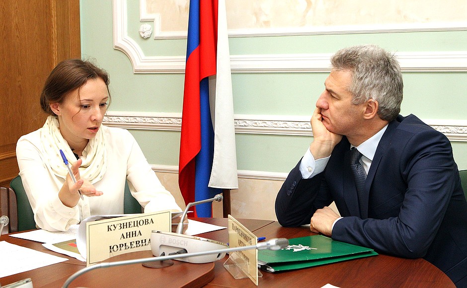 Presidential Commissioner for Children’s Rights Anna Kuznetsova’s meeting with Director of the Federal Bailiff Service Artur Parfenchikov.