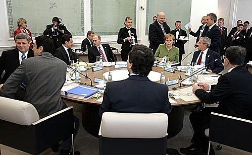 Во время заседания саммита «Группы восьми».