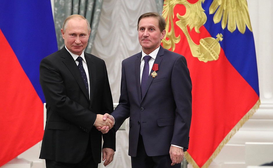 Ceremony for presenting state decorations. The Order for Services to the Fatherland IV degree was awarded to Mikhail Buldakov, workshop supervisor at the Nikolai Pilyugin Automation and Instrumentation Research and Development Centre.