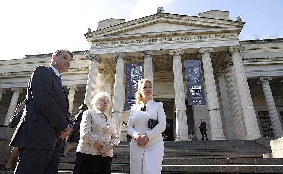 Before the opening ceremony for exhibition of Danish artists at the Pushkin State Museum of Fine Arts.
