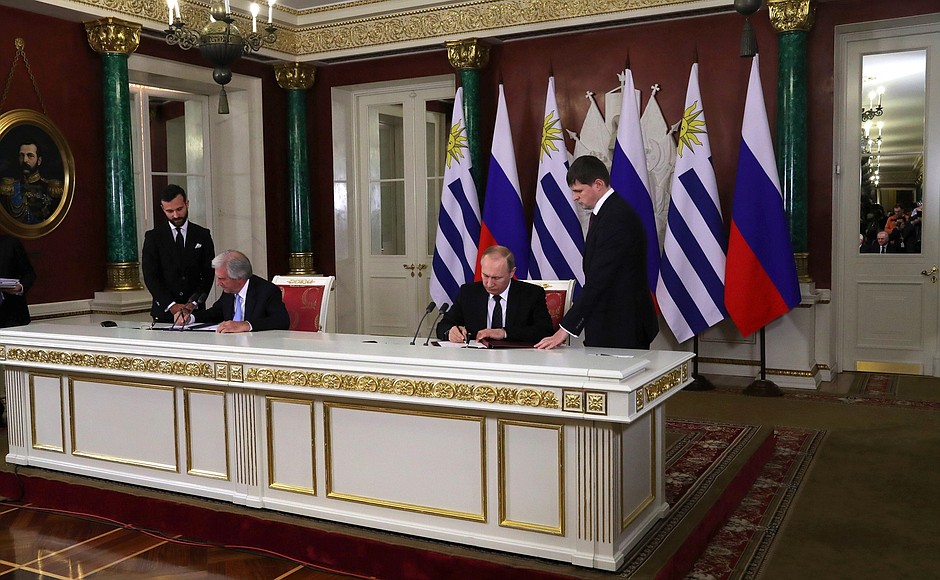 Following the talks, Vladimir Putin and Tabare Vazquez signed a Joint Statement.