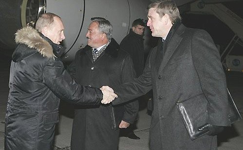 With Governor of Primorye Region Sergei Darkin (right) and Presidential Plenipotentiary Envoy to the Far East Federal District Kamil Iskhakov.