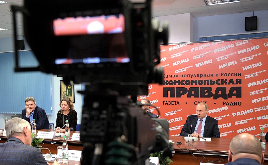 Meeting with heads of Russian print media and news agencies.