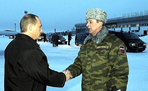 В аэропорту Мурманска с Министром обороны Сергеем Ивановым.