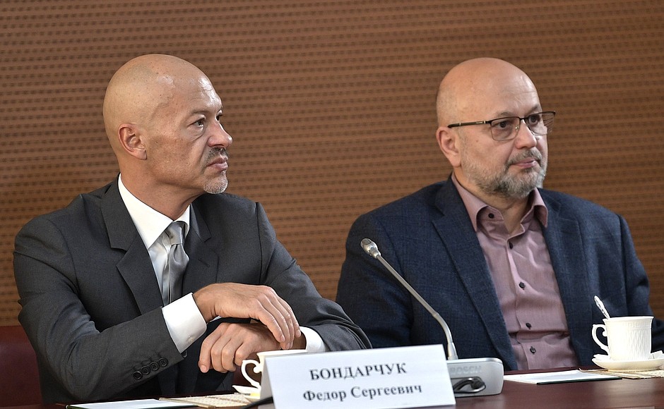 Film director and producer, actor and member of the Presidential Council for Culture and Art Fyodor Bondarchuk and head of a workshop at the department of television, film director, producer and screenwriter Yury Belenky at a meeting with VGIK professionals, young graduates and students.