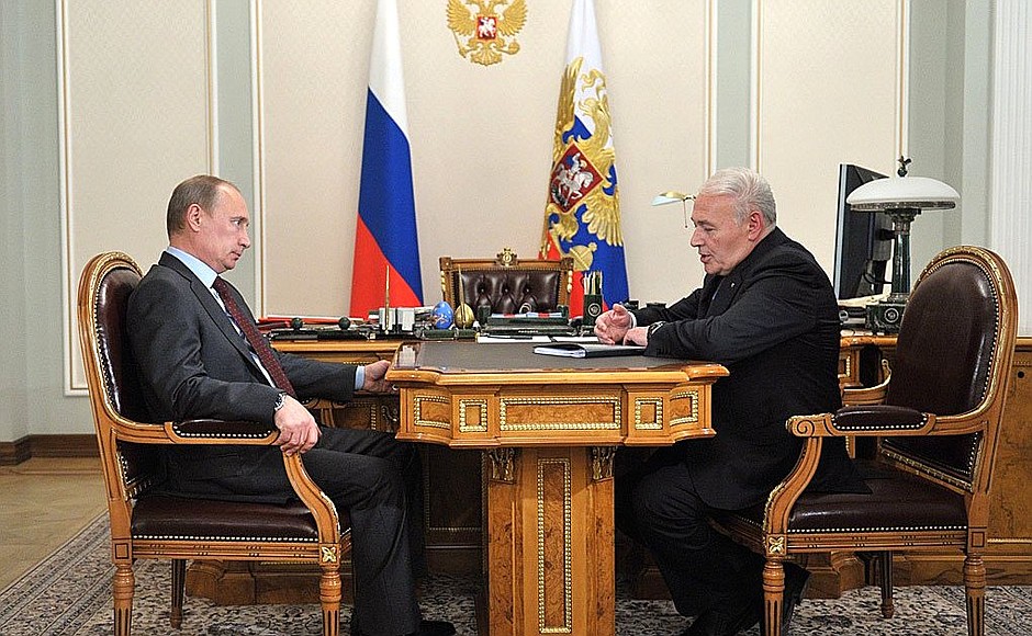 Рабочая встреча с временно исполняющим обязанности губернатора Магаданской области Владимиром Печёным.