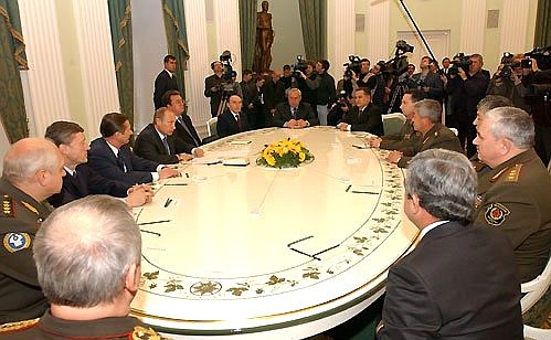 Встреча с участниками заседания Совета министров обороны государств-участников СНГ.