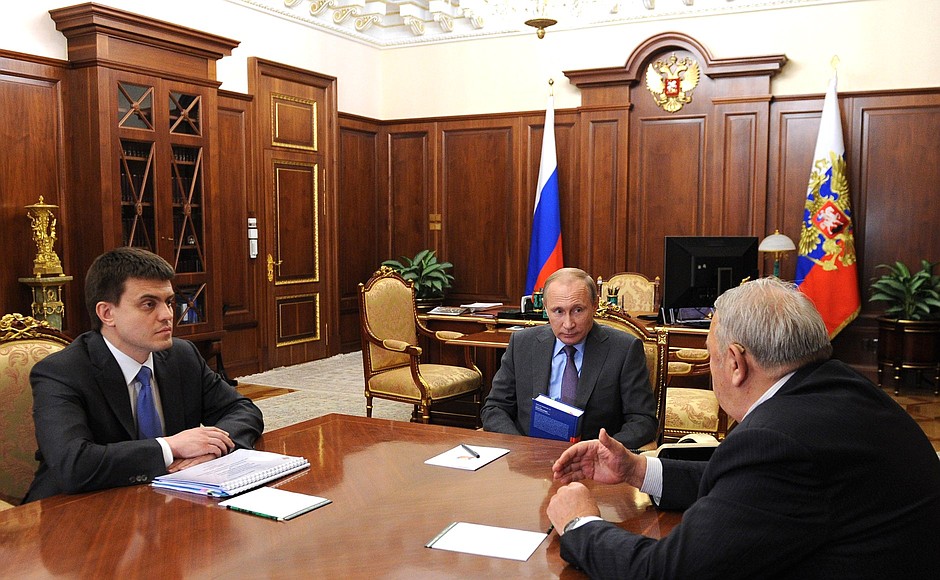 With President of the Russian Academy of Sciences (RAS) Vladimir Fortov (right) and Director of the Federal Agency for Scientific Organisations (FASO) Mikhail Kotyukov.