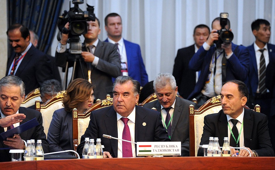 Президент Таджикистана Эмомали Рахмон на заседании Совета глав государств – участников Содружества Независимых Государств в расширенном составе.