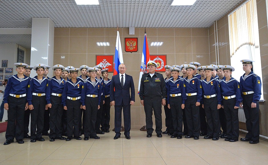 With Head of the Nakhimov Naval Academy’s Vladivostok branch Vladimir Burakov and students.