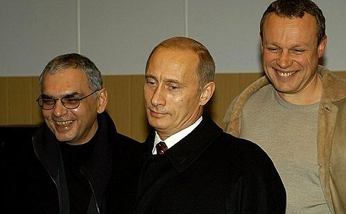 President Putin with Mosfilm director-general and film director Karen Shakhnazarov (left) and actor Sergei Zhigunov.