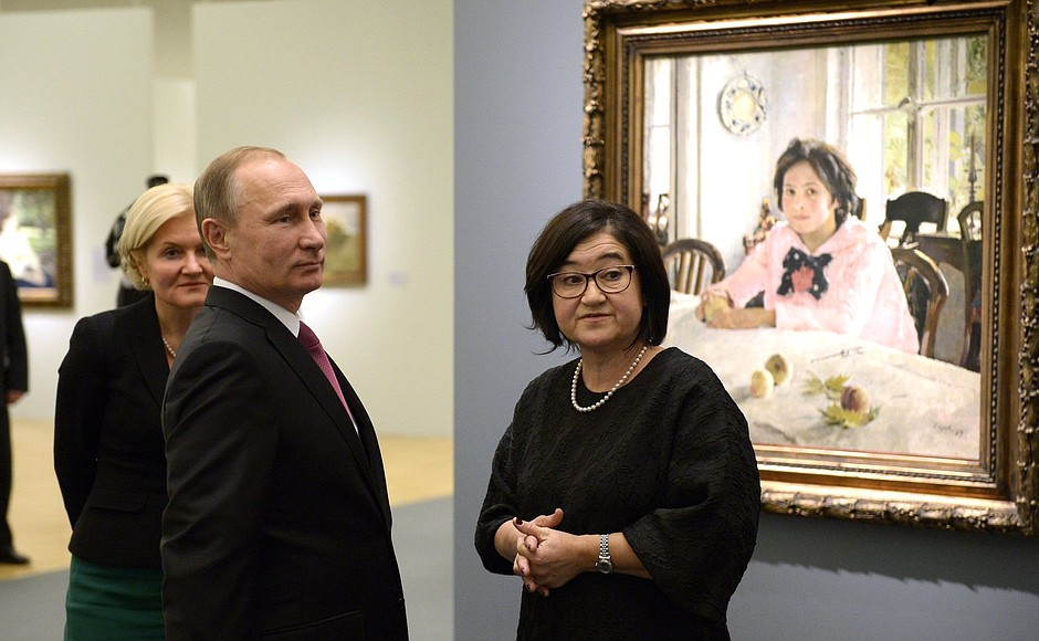 During the visit to Valentin Serov: The 150th Anniversary of the Artist's Birth exhibition.